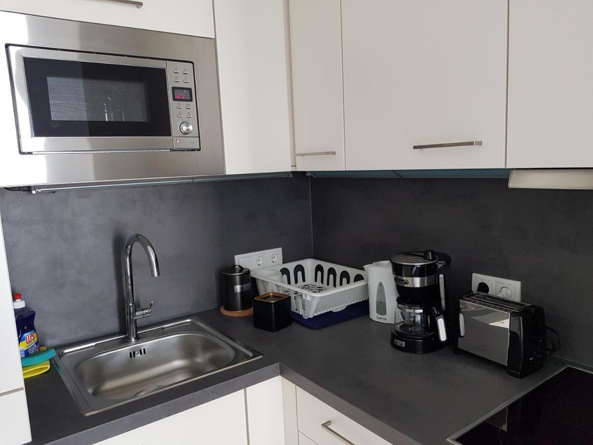 Wunderschones Apartment Виена Екстериор снимка